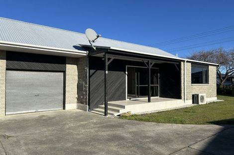 Photo of property in 61a Park Street, Winton, 9720