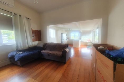 Photo of property in 189 Titirangi Road, Titirangi, Auckland, 0604
