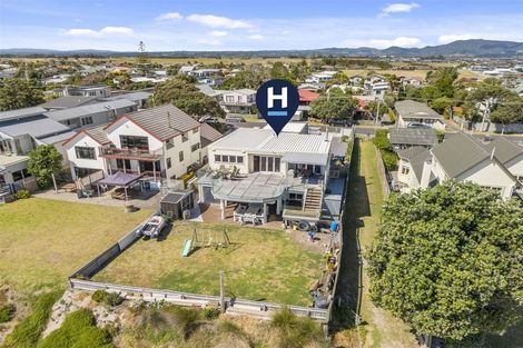 Photo of property in 125 Karewa Parade, Papamoa Beach, Papamoa, 3118