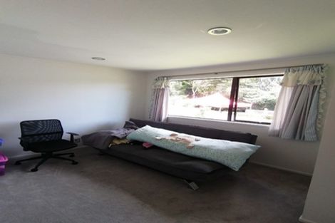 Photo of property in 10 Eugen Place, Bayview, Auckland, 0629