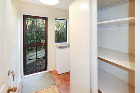 Photo of property in 38 Gurkha Crescent, Khandallah, Wellington, 6035