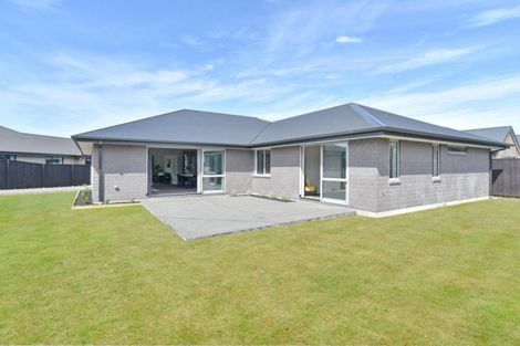 Photo of property in 8 Clarendon Place, Rangiora, 7400