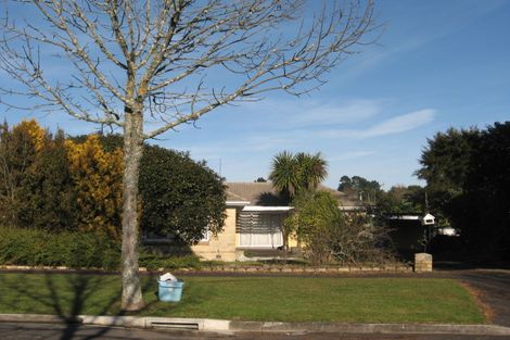 Photo of property in 6 Sutton Crescent, Hillcrest, Hamilton, 3216