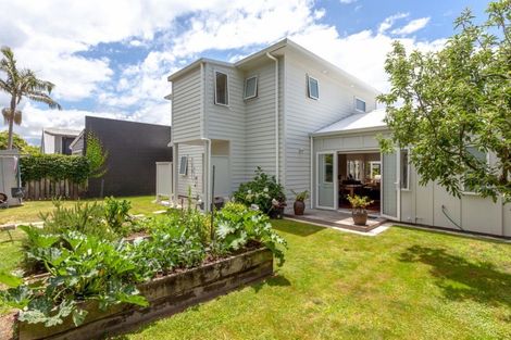Photo of property in 107 Riverview Road, Whangamata, 3620