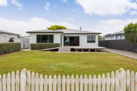Photo of property in 28 Grey Street, Feilding, 4702