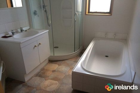 Photo of property in 17a Wittys Road, Avonhead, Christchurch, 8042