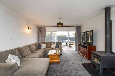Photo of property in 23b Pahiatua Street, Hokowhitu, Palmerston North, 4410