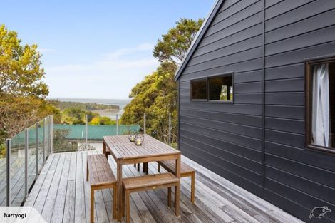 Photo of property in 52 Rauhuia Crescent, Parau, Auckland, 0604