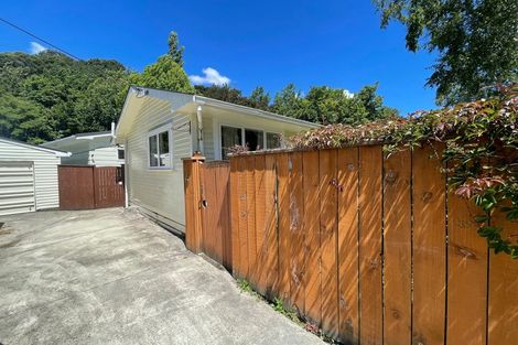 Photo of property in 6 Rata Street, Birchville, Upper Hutt, 5018