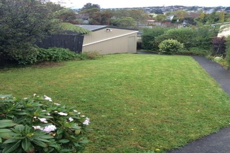 Photo of property in 14 Buisson Glade, West Harbour, Auckland, 0618