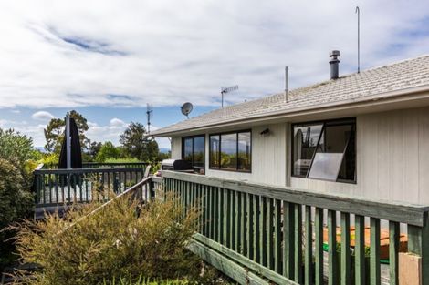 Photo of property in 1 Ewing Grove, Acacia Bay, Taupo, 3330