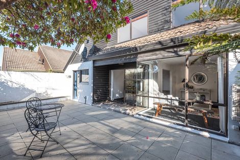 Photo of property in 2/27 Shrewsbury Street, Merivale, Christchurch, 8014
