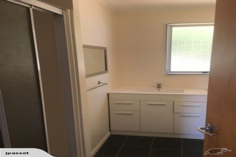 Photo of property in 80 Salamanca Road, Sunnynook, Auckland, 0620