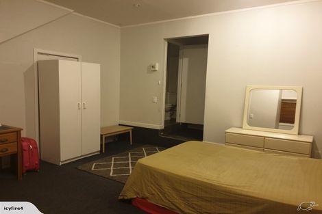 Photo of property in 2/16 Fowler Street, Northcote, Auckland, 0627