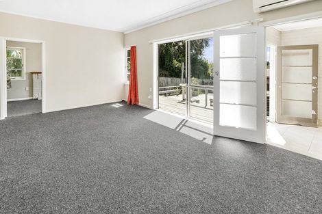 Photo of property in 233 Cambridge Road, Hillcrest, Hamilton, 3216