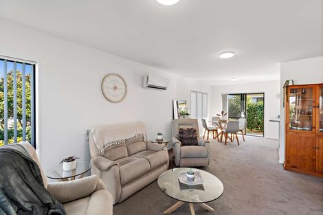 Photo of property in 9/197 Royal Road, Massey, Auckland, 0614