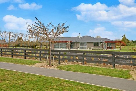 Photo of property in 17 Landsborough Drive, Darfield, 7571