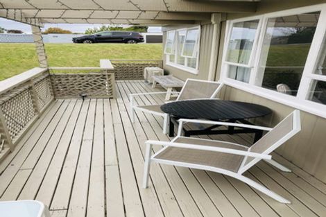 Photo of property in 170a Queen Street, Northcote Point, Auckland, 0627