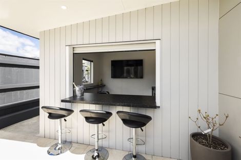 Photo of property in 5 Butler Place, Fitzherbert, Palmerston North, 4410