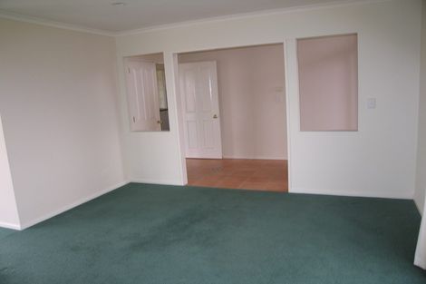 Photo of property in 4 Conacher Close, East Tamaki Heights, Auckland, 2016