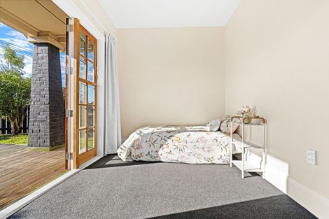 Photo of property in 33 Mako Mako Road, Levin, 5510