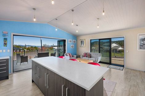 Photo of property in 136 Lisland Drive, Kinloch, Taupo, 3377