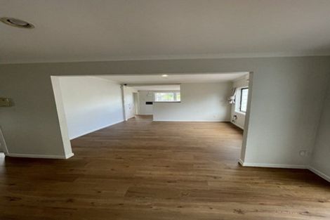 Photo of property in 16 Savoy Road, Glen Eden, Auckland, 0602