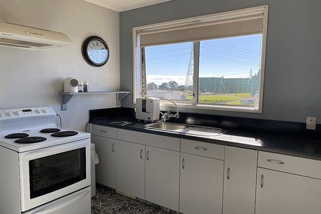 Photo of property in 27c Port View Crescent, Moturoa, New Plymouth, 4310