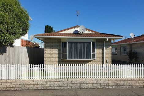 Photo of property in 67 Wallace Place, Westown, New Plymouth, 4310