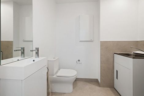 Photo of property in 35 Nga Pona Toru Road, Flat Bush, Auckland, 2019