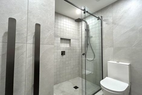 Photo of property in 93a Verran Road, Birkenhead, Auckland, 0626
