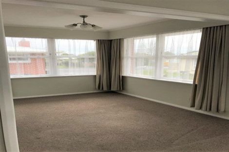 Photo of property in 4 Royal Place, Levin, 5510