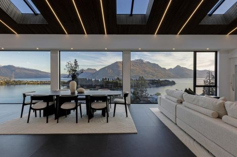 Photo of property in 9 Earnslaw Terrace, Queenstown, 9300