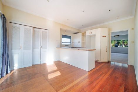 Photo of property in 56 Landscape Road, Papatoetoe, Auckland, 2025