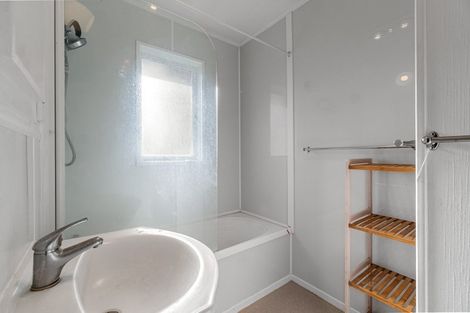 Photo of property in 15 Sheridan Street, Silverdale, Hamilton, 3216