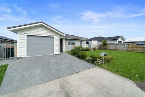 Photo of property in 11 Henrietta Maxwell Grove, Wainuiomata, Lower Hutt, 5014