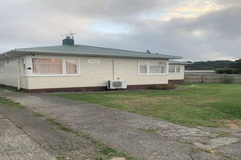 Photo of property in 4 Castlerea Street, Wainuiomata, Lower Hutt, 5014
