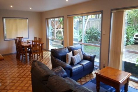 Photo of property in 18 Rewa Place, Russell, 0202