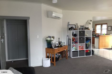 Photo of property in 28 Cruickshank Road, Clouston Park, Upper Hutt, 5018