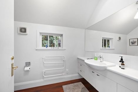 Photo of property in 14 Homewood Avenue, Karori, Wellington, 6012