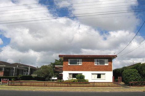 Photo of property in 1/90 East Coast Road, Milford, Auckland, 0620