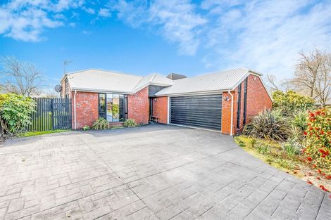 Photo of property in 3 Brockhall Lane, Avonhead, Christchurch, 8042