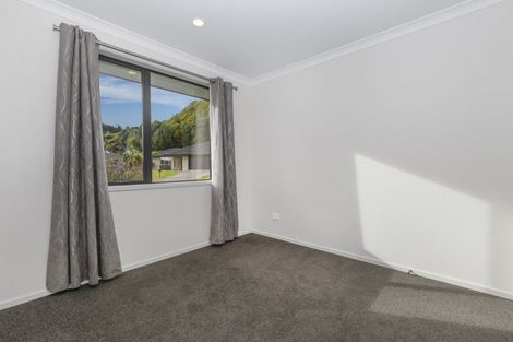 Photo of property in 10 Bathurst Crescent, Pyes Pa, Tauranga, 3112