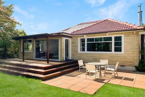 Photo of property in 57 Searells Road, Strowan, Christchurch, 8052