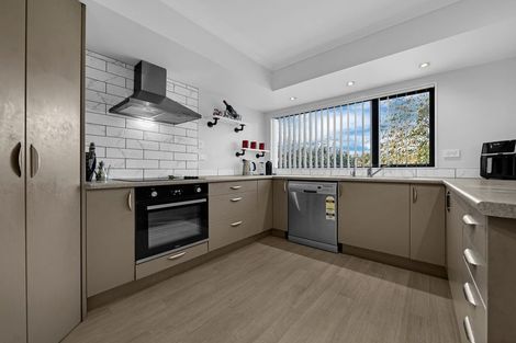 Photo of property in 26 Magnolia Drive, Waiuku, 2123