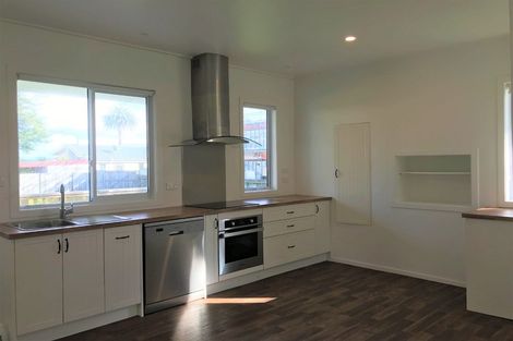 Photo of property in 28 Victoria Road, Mount Maunganui, 3116