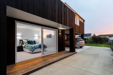 Photo of property in 112 Karewa Parade, Papamoa Beach, Papamoa, 3118