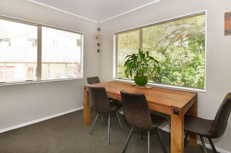 Photo of property in 11a Greta Place, Stanmore Bay, Whangaparaoa, 0932