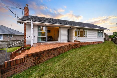 Photo of property in 120a Taylor Street, Blockhouse Bay, Auckland, 0600