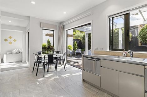 Photo of property in 4/5 Hepburn Street, Freemans Bay, Auckland, 1011